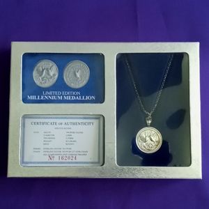 Highland Mint Peace Dove 2000 Necklace (162024) #0067